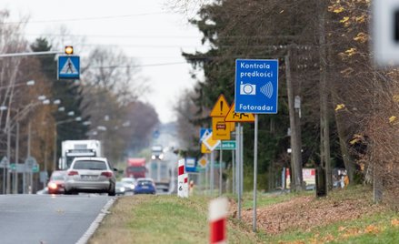 Znak ostrzegający przed kontrolą prędkości