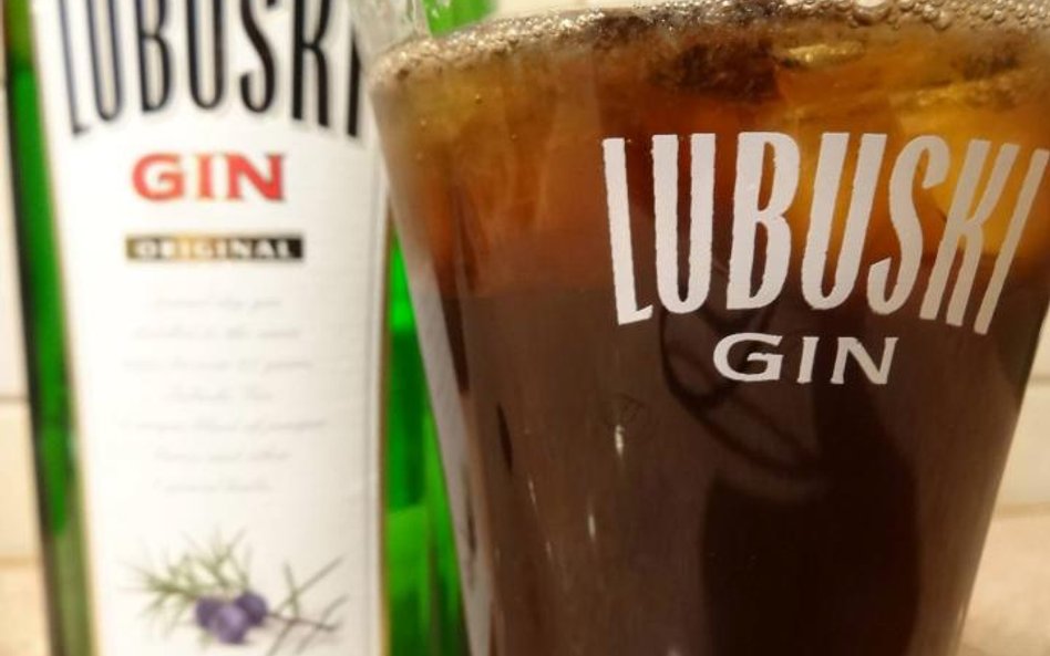 Gin Lubuski to jedna z najbardziej znanych regionalnych marek. Choć powstaje dziś w Toruniu, produce