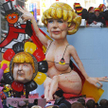 "Różany poniedziałek": Merkel w bikini i inni przebierańcy