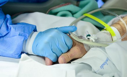 Włochy: Liczba ofiar epidemii przekroczyła 14,5 tys.