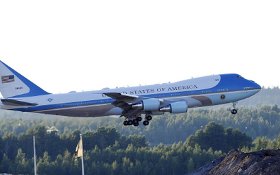 Obecnie Donald Trump korzysta z wysłużonych Boeingów 747. Nowe Air Force One mają być bardziej kolor