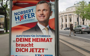 „Twoja ojczyzna potrzebuje cię właśnie teraz! Powstań dla Austrii!”. Norbert Hofer wie, jak zmobiliz