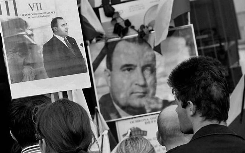 Mieszkańcy Kielc oddali hołd Przemysławowi Gosiewskiemu, który zginął w katastrofie