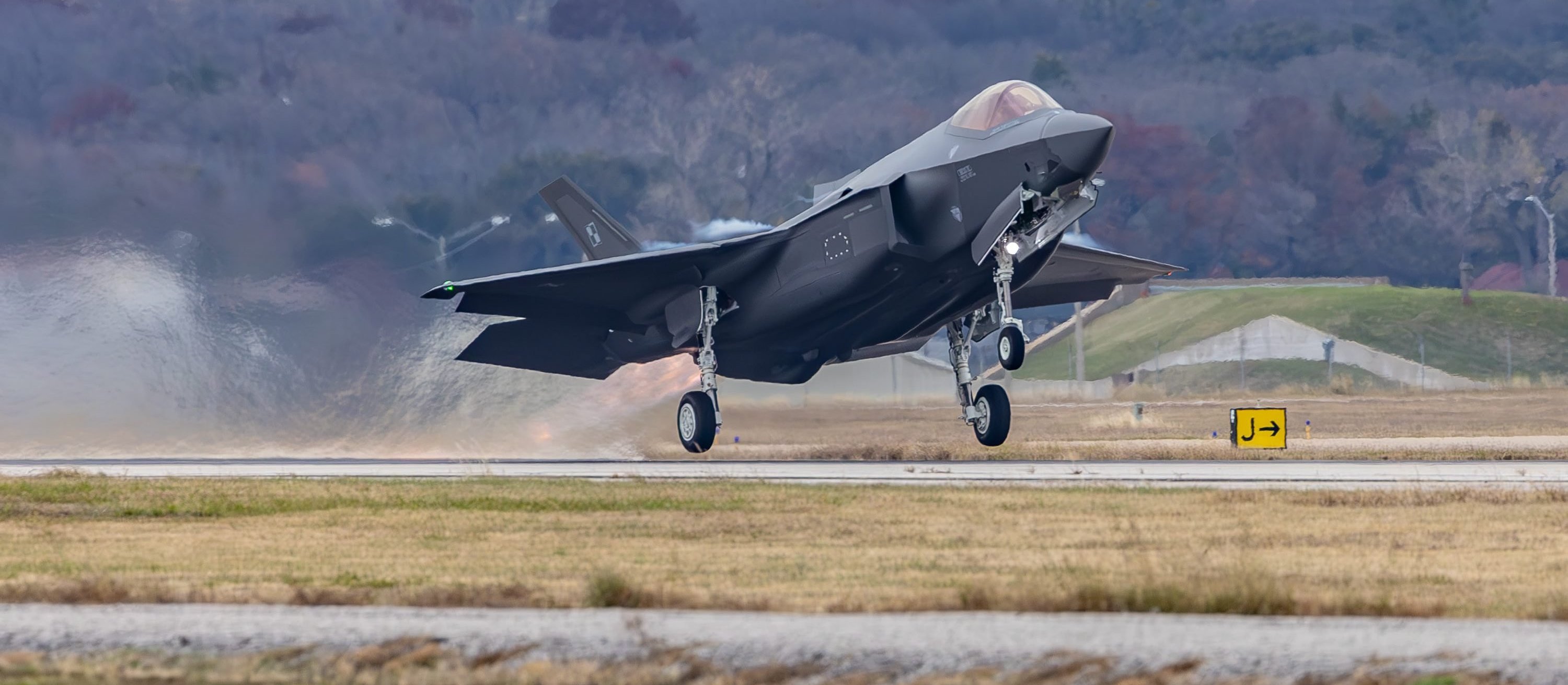 2026 będzie rokiem okrętów podwodnych i samolotów F-35
