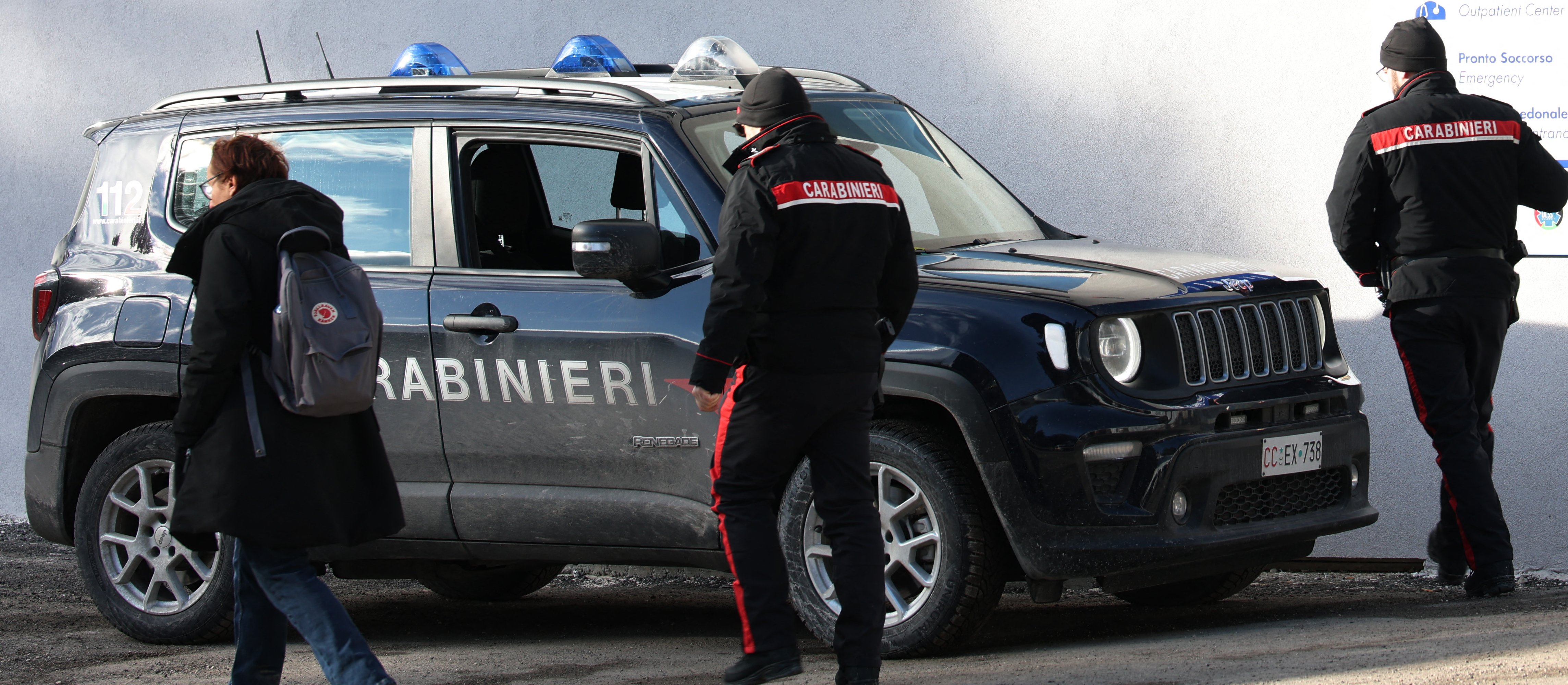 „Patrz, patrz, patrz, okradają ciężarówkę”. Zuchwały napad na włoskiej autostradzie