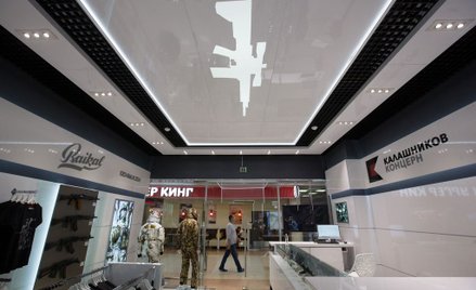 Kałasznikow: dziesięć sztuk broni na obywatela