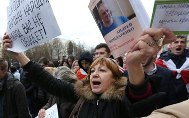Manifestacja w Mińsku przeciwko ustawie opodatkowującej bezrobotnych.