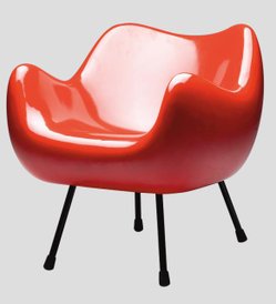 Fotel autorstwa Romana Modzelewskiego (lata 50.) został sprzedany na aukcji polskiego designu za 94 