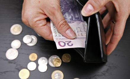 Kiedy pracodawca może przekazać wynagrodzenie pracownika jego małżonce