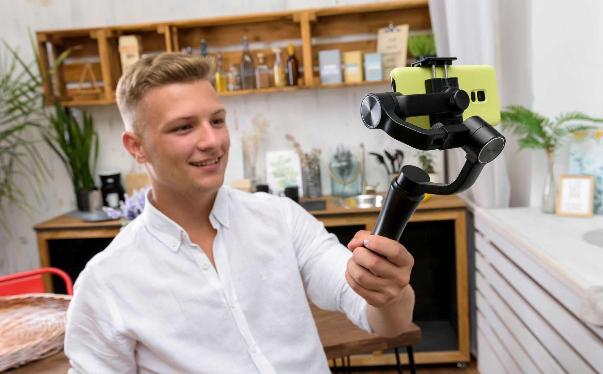 TikTok i Booking współpracują. Użytkownicy TikToka mogą rezerwować noclegi w aplikacji