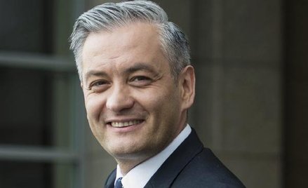 Symetryzm to pałka, którą PO-PiS okłada tych, którzy się próbują wymknąć z tego podziału