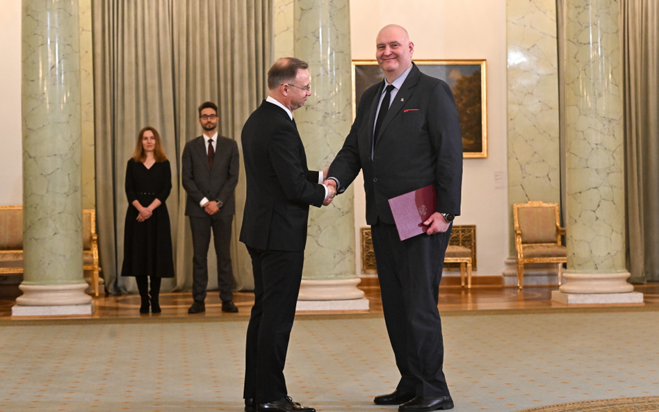 Prezydent RP Andrzej Duda podczas uroczystości powołania Bogdana Święczkowskiego na stanowisko rezes