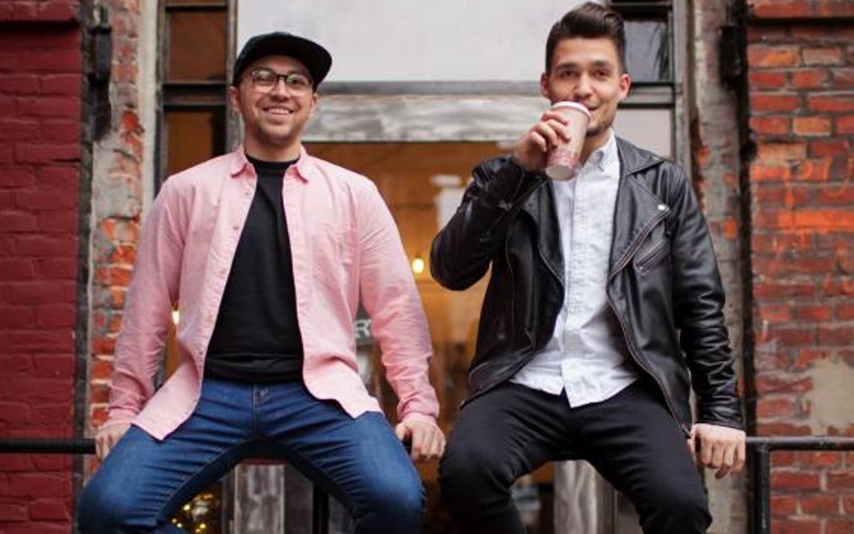 Nie do pary A?do tego kolorowe! Takie powinny być idealne skarpetki. Adrian Morawiak i?Maciej Butkow