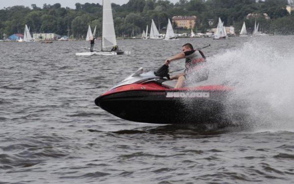 Pijany prowadził skuter wodny na jeziorze Mikołajskim
