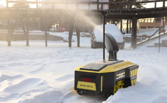 Snowbot S1 to następca automatycznych odkurzaczy  i robokosiarek. Teraz maszyna zajmie się odśnieżan