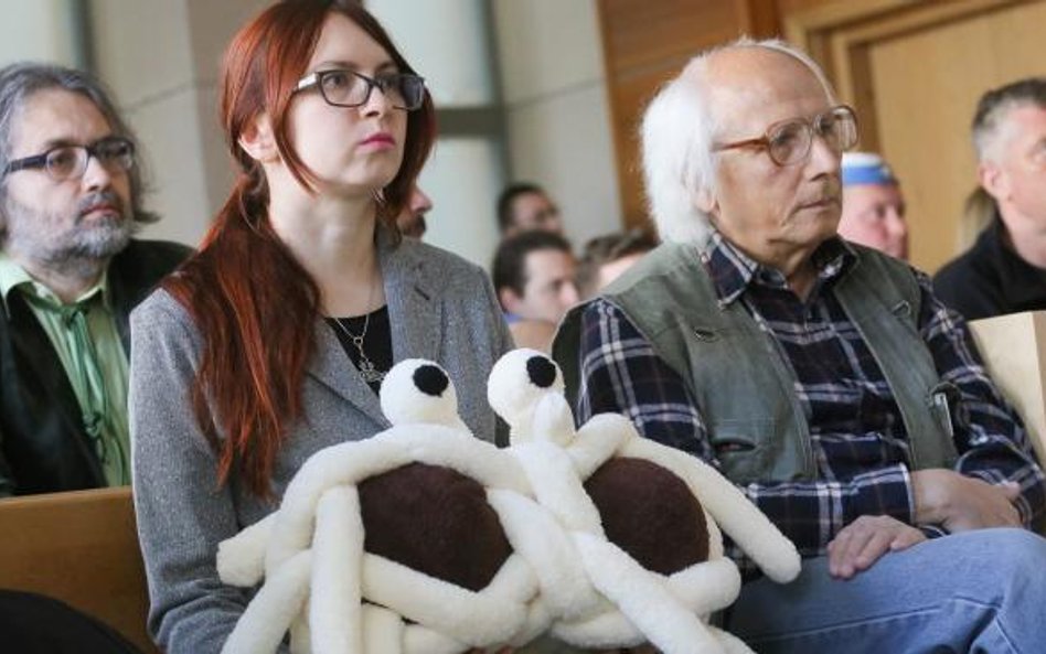 Pastafarianie licznie stawili się w czwartek w warszawskim sądzie. Po raz kolejny przegrali. Zapowia