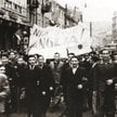 3 września 1939 r. mieszkańcy Warszawy zorganizowali spontaniczną manifestację pod ambasadą brytyjsk
