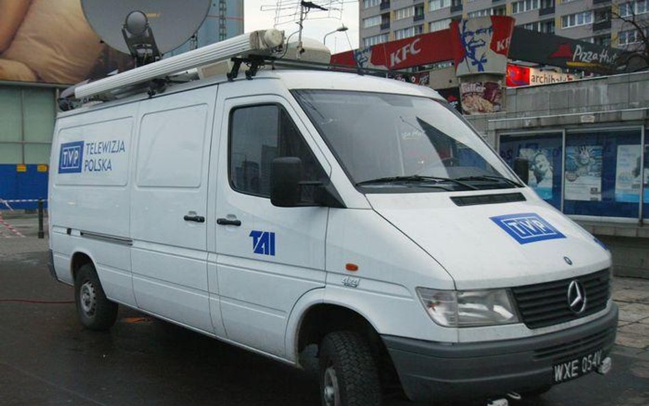 Według rzeczniczki TVP niektóre samochody z taboru telewizji mają ponad 400 tysięcy kilometrów przeb