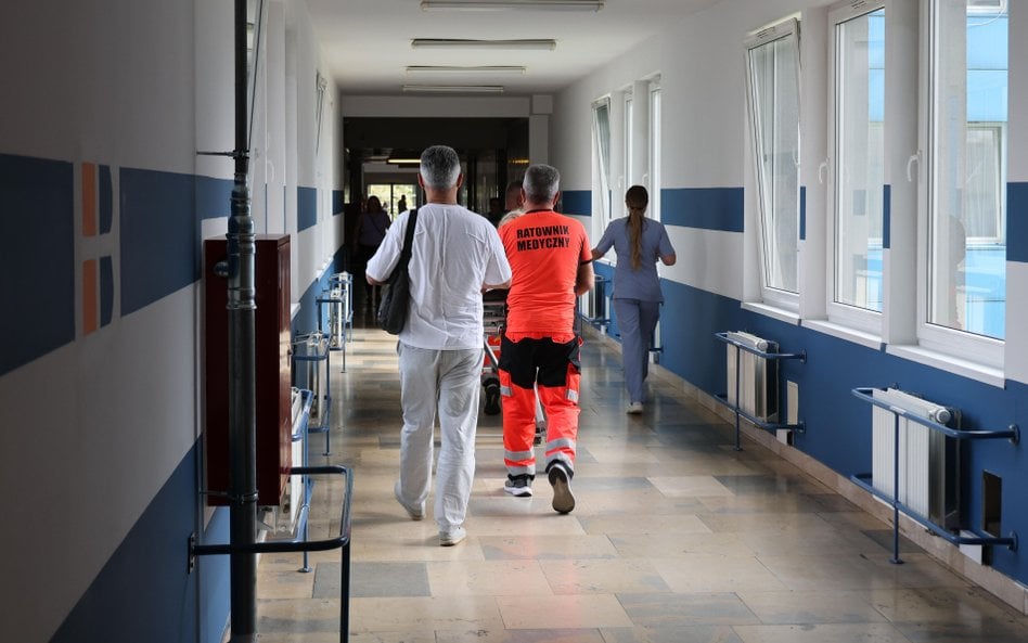 Zarobki pracowników szpitali mają być ewidencjonowane - dane o nich pozna resort zdrowia