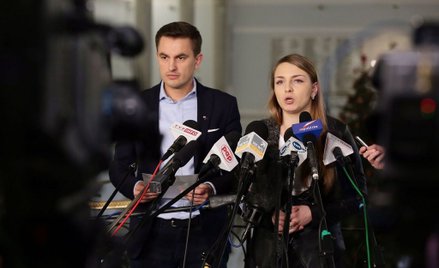 Kochliwa kadencja Sejmu: Feromony kipią w parlamencie