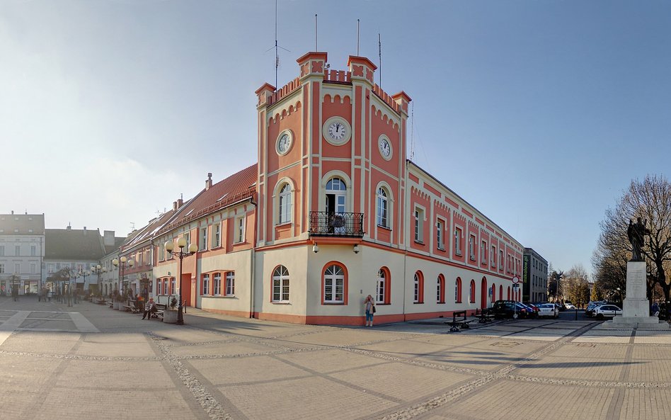 Rynek w Mikołowie. W mieście obawiają się, że budowa szprychy CPK wyrzuci ludzi z domów