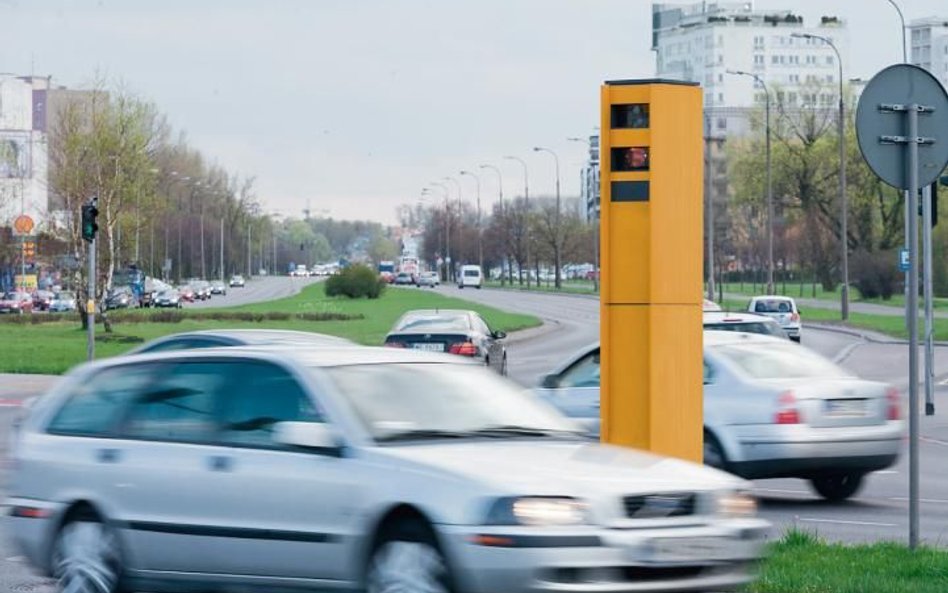 Na stołecznych ulicach zaczęły działać fotoradary przejęte od samorządu przez Główny Inspektorat Tra