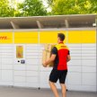 DHL goni konkurencję instalując automaty paczkowe