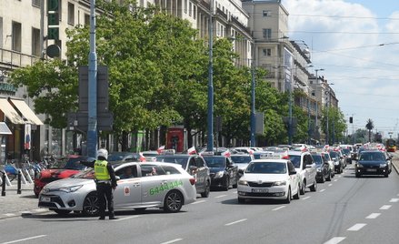 Warszawa: Taksówkarz zaatakował gazem pracowników Radia Kolor