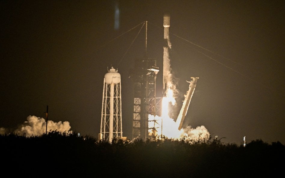 W Księżyc może uderzyć członk rakiety Falcon 9