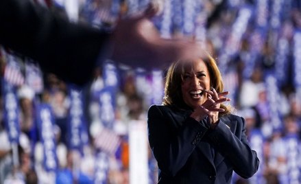 Kamala Harris podczas konwencji demokratów w Chicago.