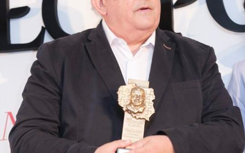 Andrzej Porawski, dyr. Biura Związku Miast Polskich, laureat nagrody Fundament Rzeczpospolitej im. M