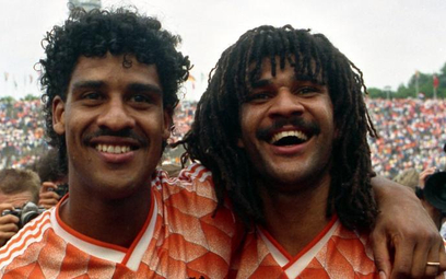 Ruud Gullit (z prawej) i Frank Rijkaard – dwaj rastafarianie z Amsterdamu. Razem prowadzili Holandię