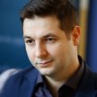 Europosłowie PiS z krzyżami. Patryk Jaki: Ordynarny fejk