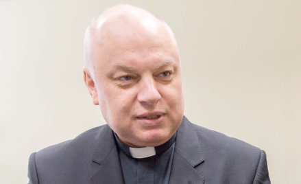 Ks. Andrzej Dymer był oskarżany przez wychowanków o nadużycia seksualne wobec nich