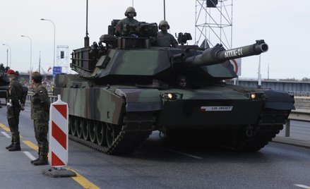 Czołg M1A1 Abrams z 1. Warszawskiej Brygady Pancernej nazwany Sitek-21 na cześć Mateusza Sitka na de