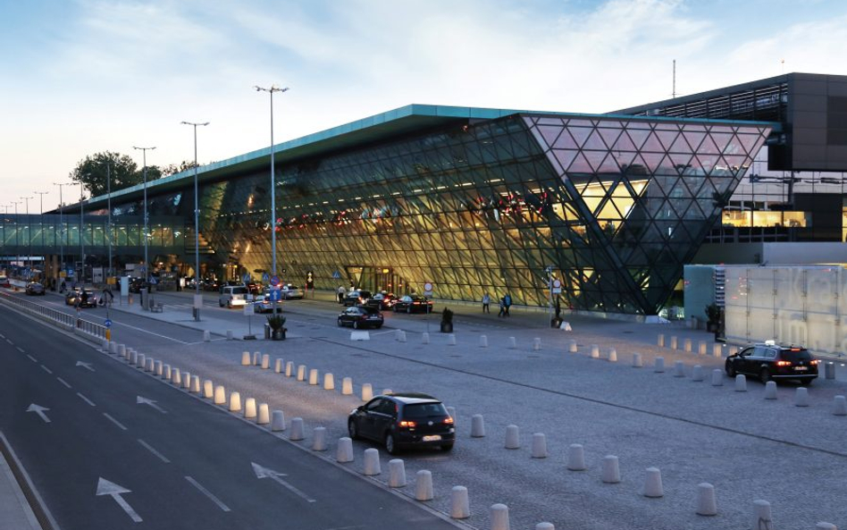 Kraków Airport – w kwietniu 52 pasażerów