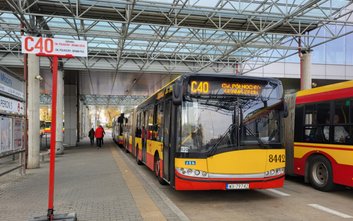 Na warszawskie ulice wyjadą autobusy i tramwaje specjalnych linii