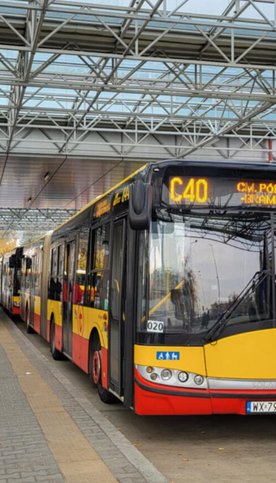 Na warszawskie ulice wyjadą autobusy i tramwaje specjalnych linii