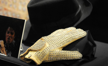 Kolekcja pamiątek po królu pop - Michaelu Jacksonie została zlicytowana w domu aukcyjnym Julien's za