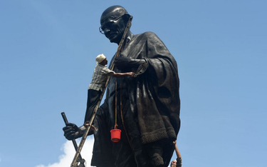 Manchester: Studenci nie chcą pomnika Gandhiego. "Rasista"