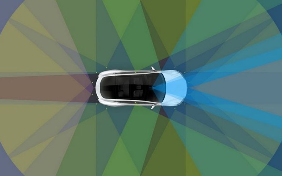 Nowe oprogramowanie dla Autopilota Tesli jeszcze w grudniu