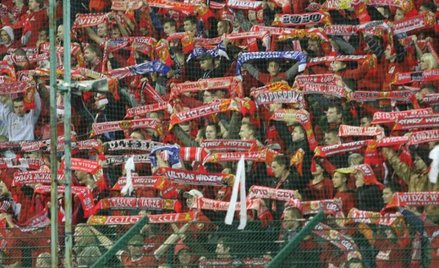 Zamiast na trybuny - do komisariatu