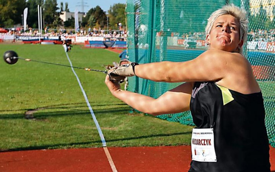 Anita Włodarczyk wygrała w Warszawie wynikiem 76,70 m. Druga była mistrzyni olimpijska z Londynu Tat