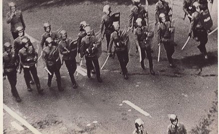 Oddział ZOMO po wprowadzeniu stanu wojennego w Polsce