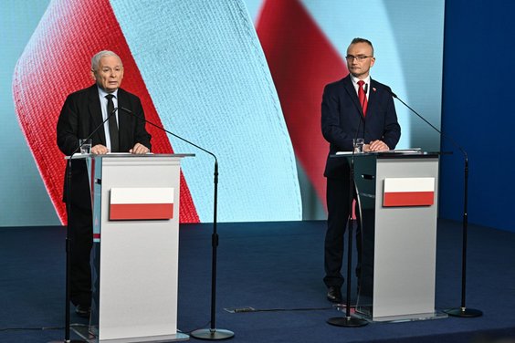 Prezes PiS Jarosław Kaczyński oraz lider Bezpartyjnych Samorządowców Marek Woch w siedzibie Prawa i 
