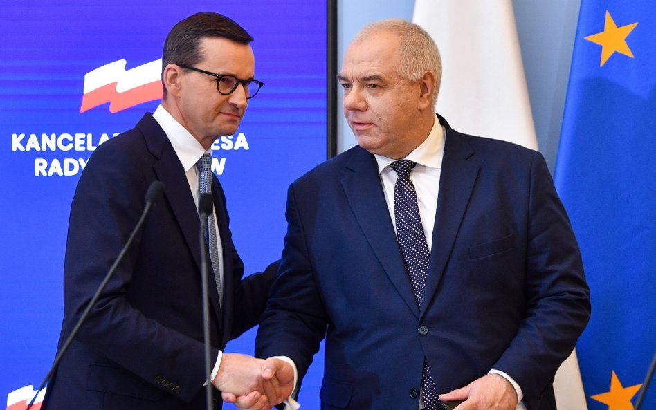 Premier Mateusz Morawiecki i wicepremier, minister aktywów państwowych Jacek Sasin