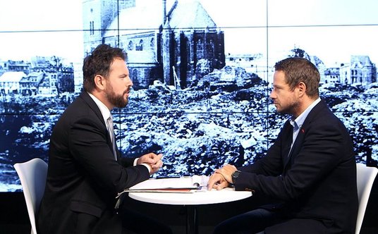 "Ta deklaracja pani premier (Beaty Szydło) do prezydenta (Emmanuela) Macrona, czy wzywanie chargé d'