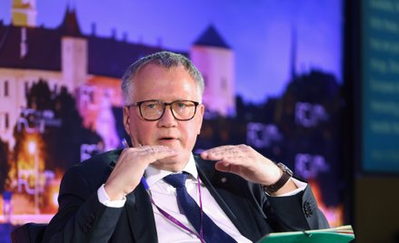 Arvils Ašeradens, minister finansów Łotwy