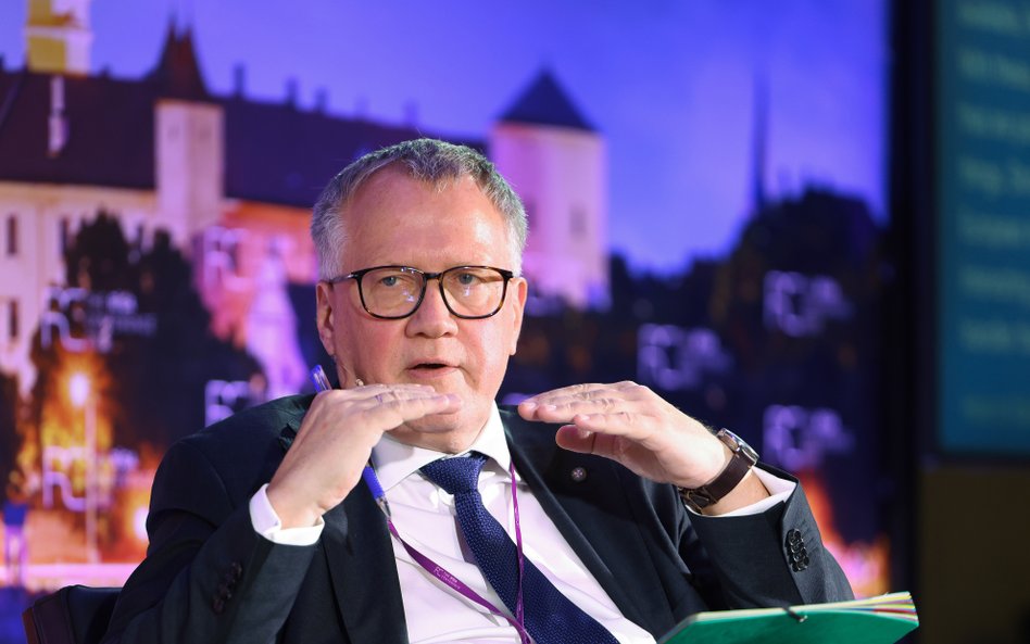 Arvils Ašeradens, minister finansów Łotwy