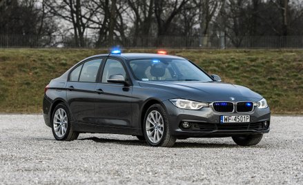 Jadąc na wakacje wypatruj nieoznakowanych radiowozów BMW